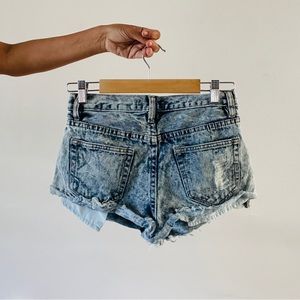 Low rise vintage distressed shorts missing tag.